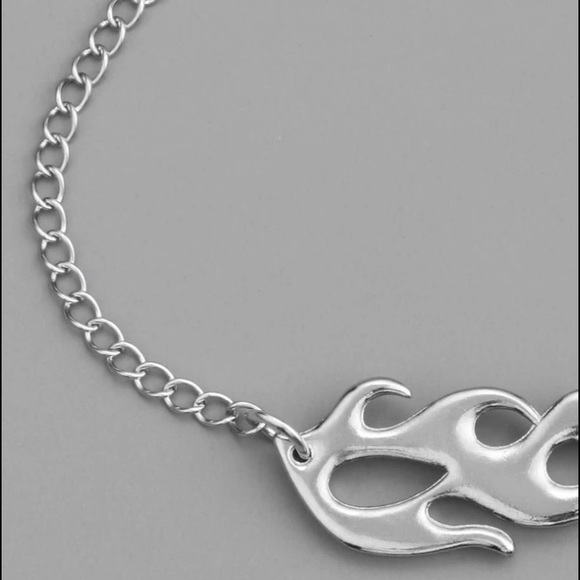 🔥Men’s Cool FLAME Pendant Charm Silver Chain Bracelet Mens Boutique wear trendy - Picture 3 of 3